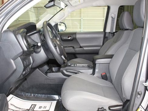 Used 2021 Toyota Tacoma SR w/ SR Convenience Package RWD image 10