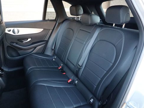 Used 2019 Mercedes-Benz GLC 300 4MATIC image 15