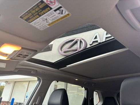 Used 2023 Nissan Rogue SL w/ SL Premium Package image 16