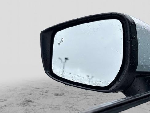 Used 2025 Nissan Versa SV w/ Trunk Package image 29