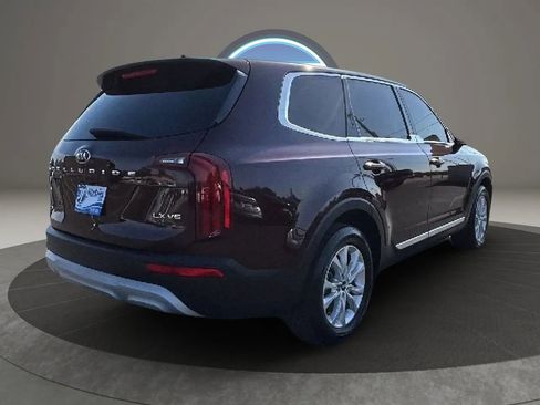 Used 2021 Kia Telluride LX FWD image 7