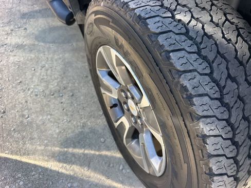 Used 2017 Chevrolet Colorado Z71 image 5