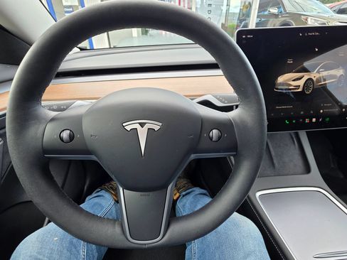 Used 2023 Tesla Model 3 Standard Range RWD image 17