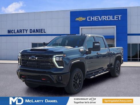 New 2026 Chevrolet Silverado 2500 LTZ w/ Trail Boss Package AWD/4WD image 2