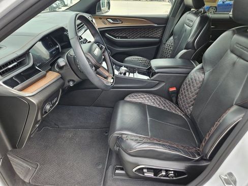 Used 2023 Jeep Grand Cherokee L Summit w/ Advanced Protech Group IV image 16