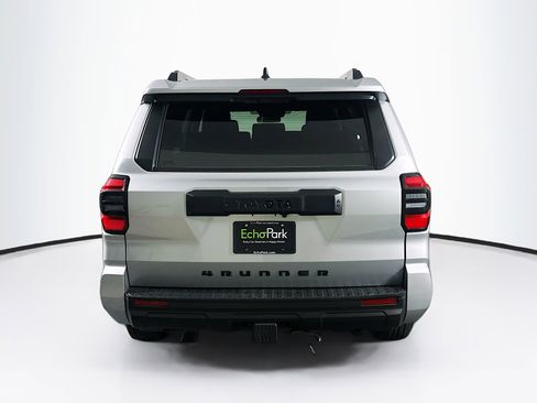 Used 2025 Toyota 4Runner SR5 image 7