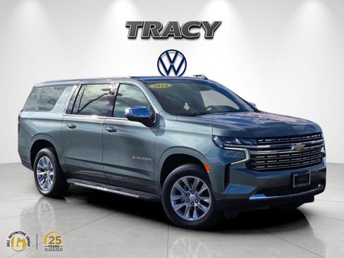 Used 2024 Chevrolet Suburban Premier AWD/4WD image 1