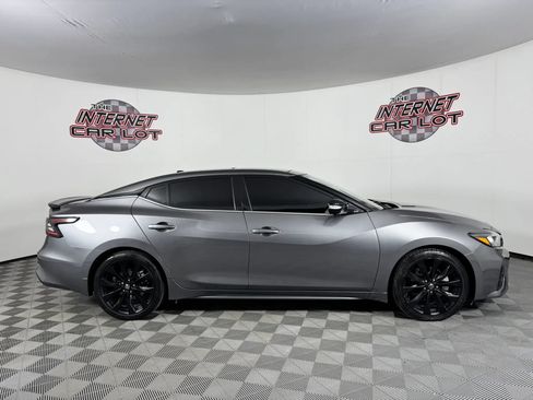 Used 2021 Nissan Maxima SR w/ Sport Mat Group FWD image 8