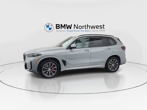 New 2026 BMW X5 xDrive40i w/ M Sport Package AWD/4WD image 10