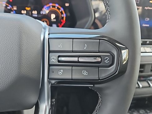 New 2025 Chevrolet Colorado Trail Boss w/ Midnight Edition image 15