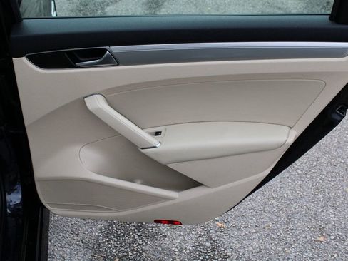 Used 2019 Volkswagen Passat 2.0T Wolfsburg w/ Wheels & Sunroof Package image 17