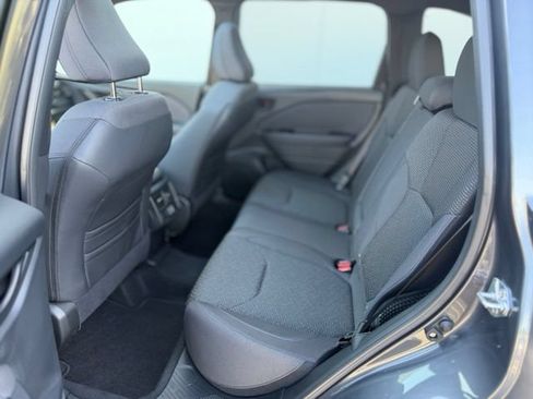 Used 2025 Subaru Forester Premium AWD/4WD image 23