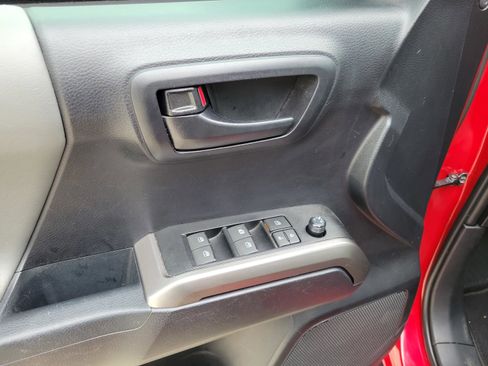 Certified 2021 Toyota Tacoma SR5 RWD image 28