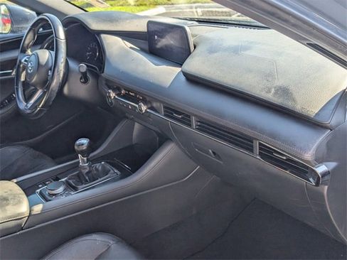 Used 2019 MAZDA MAZDA3 Hatchback w/ Premium Package image 15