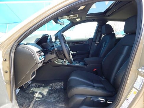 Used 2025 Honda Civic Sport image 9