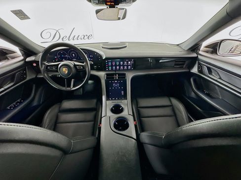 Used 2020 Porsche Taycan 4S image 18