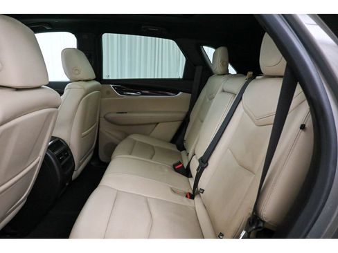 Used 2018 Cadillac XT5 Luxury w/ Driver Awareness Package image 26