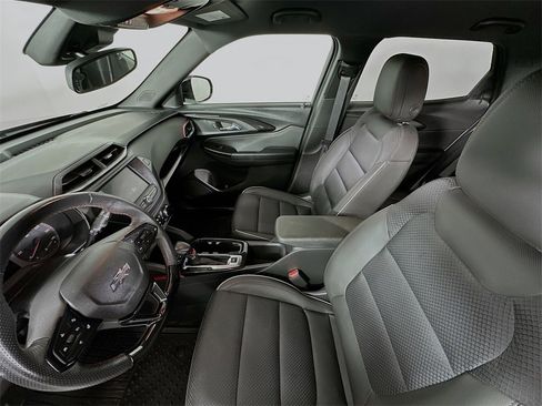 Used 2022 Chevrolet TrailBlazer RS image 11