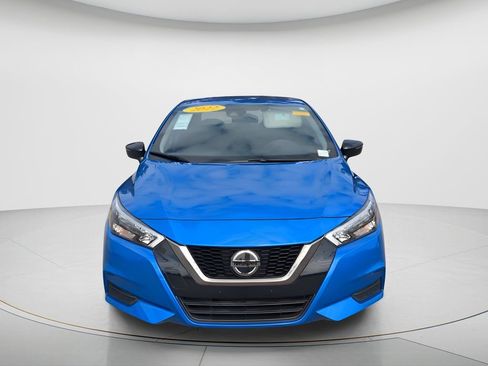 Used 2022 Nissan Versa SR w/ Convenience Package FWD image 3