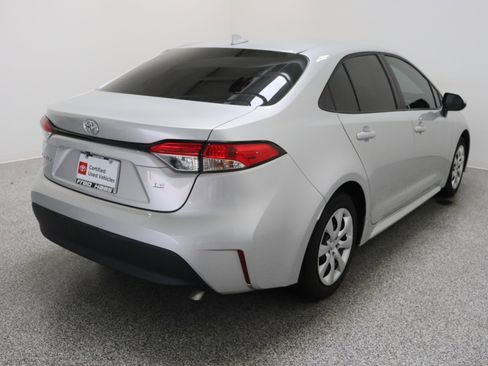 Used 2025 Toyota Corolla LE FWD image 7
