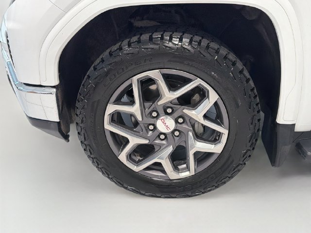 Used 2022 GMC Sierra 1500 SLT w/ SLT Premium Plus Package AWD/4WD image 27