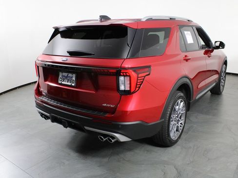 Used 2025 Ford Explorer Platinum w/ Ultimate Package AWD/4WD image 3
