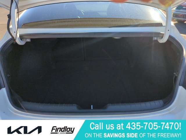 Used 2023 Hyundai Elantra Limited FWD image 31