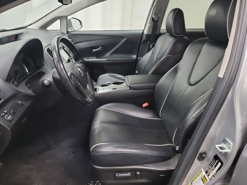 Used 2015 Toyota Venza XLE image 12