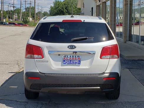 Used 2013 Kia Sorento LX w/ Value Pkg FWD image 4