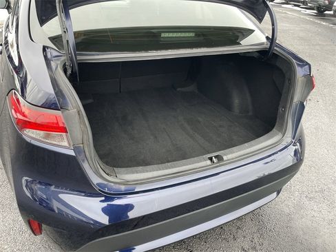 Used 2021 Toyota Corolla LE image 33