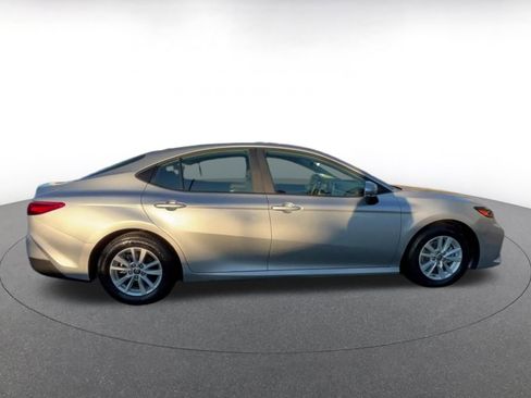 Used 2025 Toyota Camry LE image 16