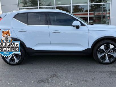 Used 2025 Volvo XC40 B5 Plus w/ Protection Package Premier