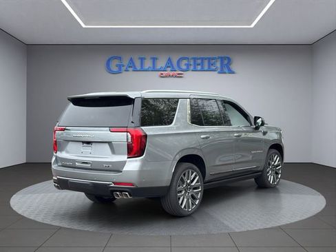 New 2026 GMC Yukon Denali Ultimate w/ LPO, Floor Liner Package AWD/4WD image 4