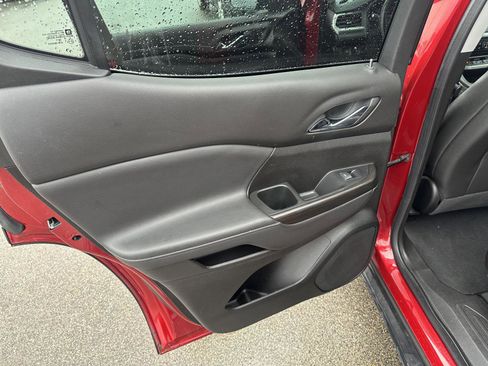 Used 2023 GMC Acadia SLT image 20