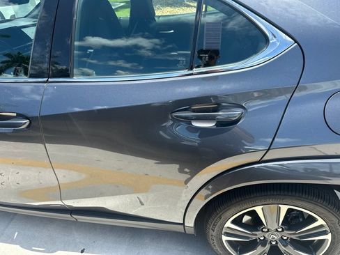 Used 2025 Lexus UX 300h FWD w/ Accessory Package (Z2) image 7