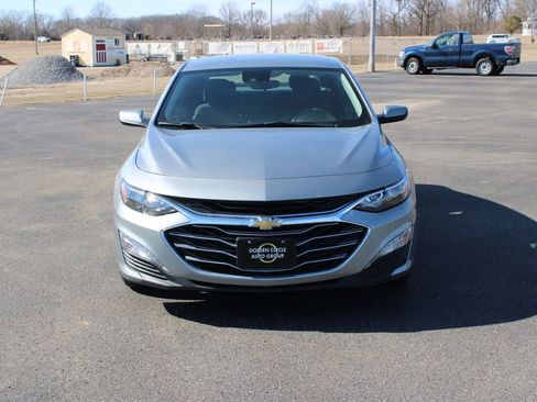 Used 2024 Chevrolet Malibu LT image 3