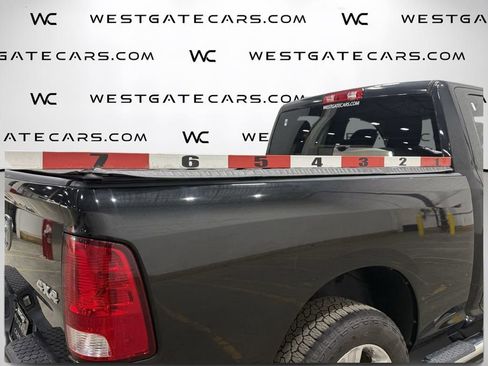 Used 2018 RAM 1500 Express w/ Express Value Package image 40