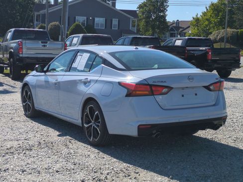Used 2024 Nissan Altima 2.5 SR FWD image 8