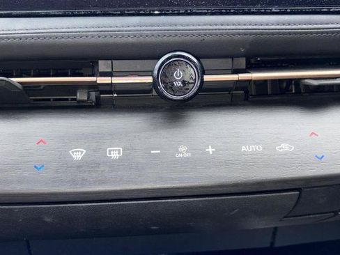 Certified 2024 Nissan Ariya FWD image 5