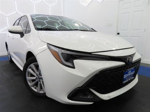 Used 2024 Toyota Corolla SE FWD image 2