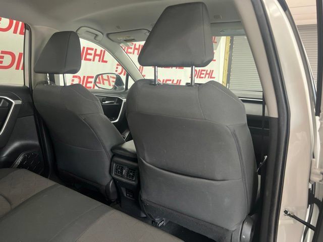 Used 2024 Toyota RAV4 XLE AWD/4WD image 11