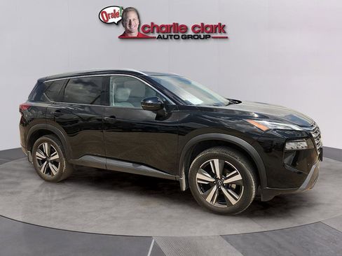 Used 2024 Nissan Rogue SL FWD image 6