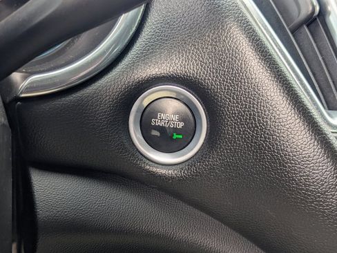 Used 2016 Chevrolet Malibu Premier w/ Driver Confidence Package II image 17