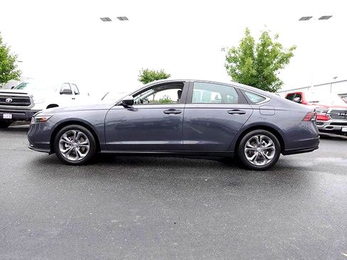 Used 2024 Honda Accord EX image 6