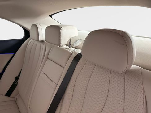 Used 2026 Mercedes-Benz E 350 4MATIC Sedan image 33