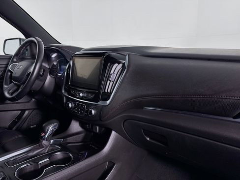 Used 2024 Chevrolet Traverse RS image 29