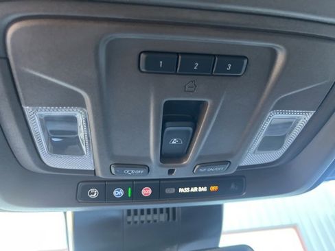 Used 2025 GMC Sierra 2500 Denali image 17