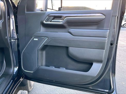 Used 2024 Chevrolet Silverado 3500 LTZ w/ LTZ Convenience Package image 24