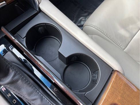 Used 2019 Cadillac XTS Luxury image 36