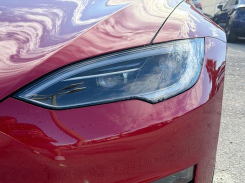 Used 2025 Tesla Model S AWD/4WD image 9